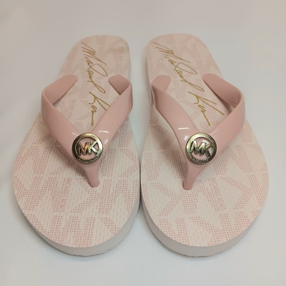 Michael Kors Size 6 Jet Set Signature Flip Flops Pink/White/Gold Logo NWOT - Picture 4 of 11